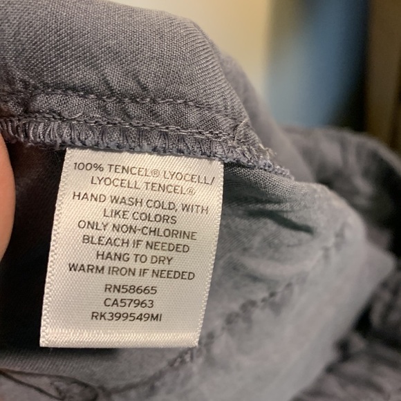 Susina Tencel Lyocell Raw Hem Wide Leg Pants in Ebony Gray Lounge Cropped XS - Picture 14 of 14